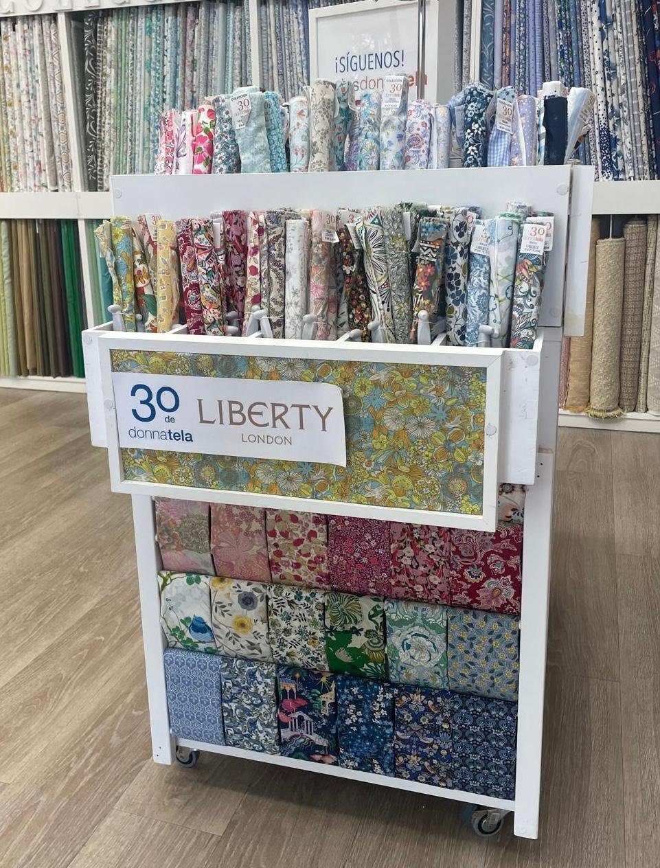 Rincón de Los 30 en la tienda física de Donnatela
